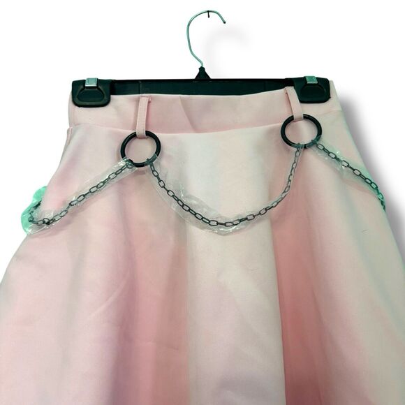 NEW Hot Topic Pastel Pink Pleated Mini O Chain Mini Skirt Size Small Ruffle Sexy - Picture 2 of 7